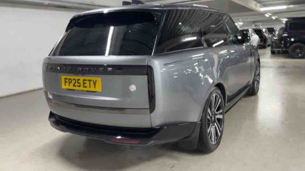 More views of Land Rover Range Rover