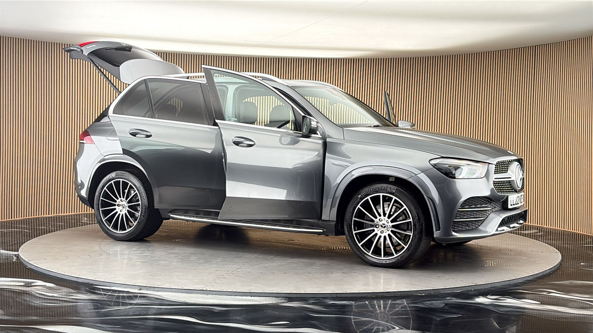 More views of Mercedes-Benz GLE