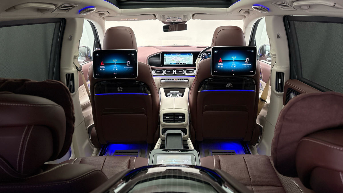 Mercedes-Benz Maybach GLS Image 31