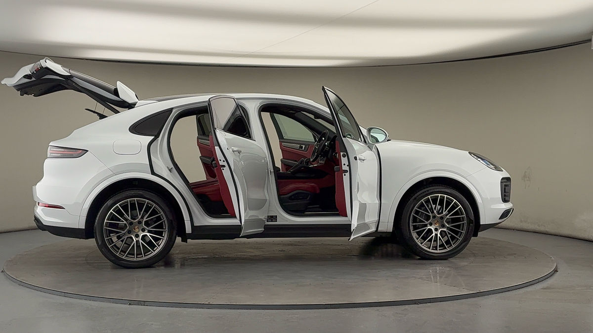 More views of Porsche Cayenne