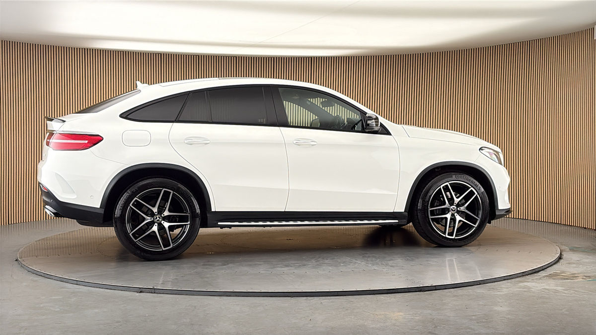 More views of Mercedes-Benz GLE