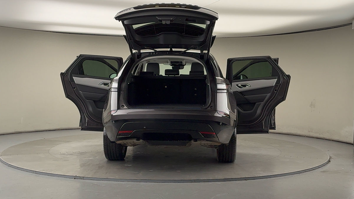 More views of Land Rover Range Rover Velar