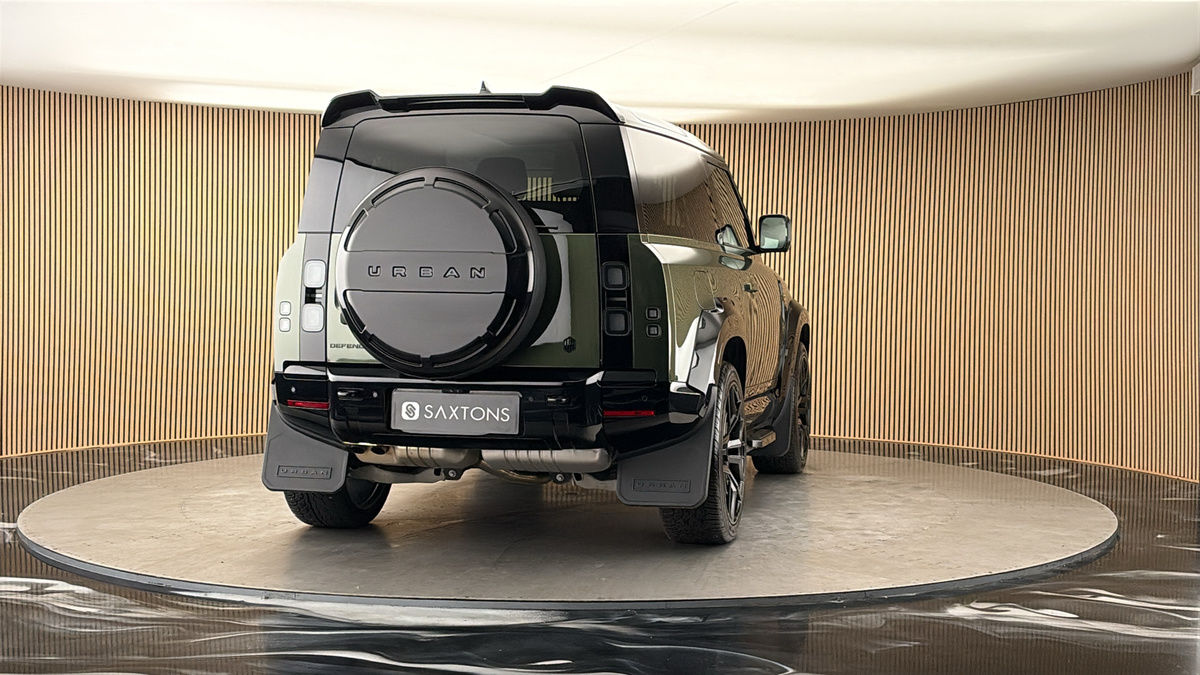 More views of Land Rover Defender 90