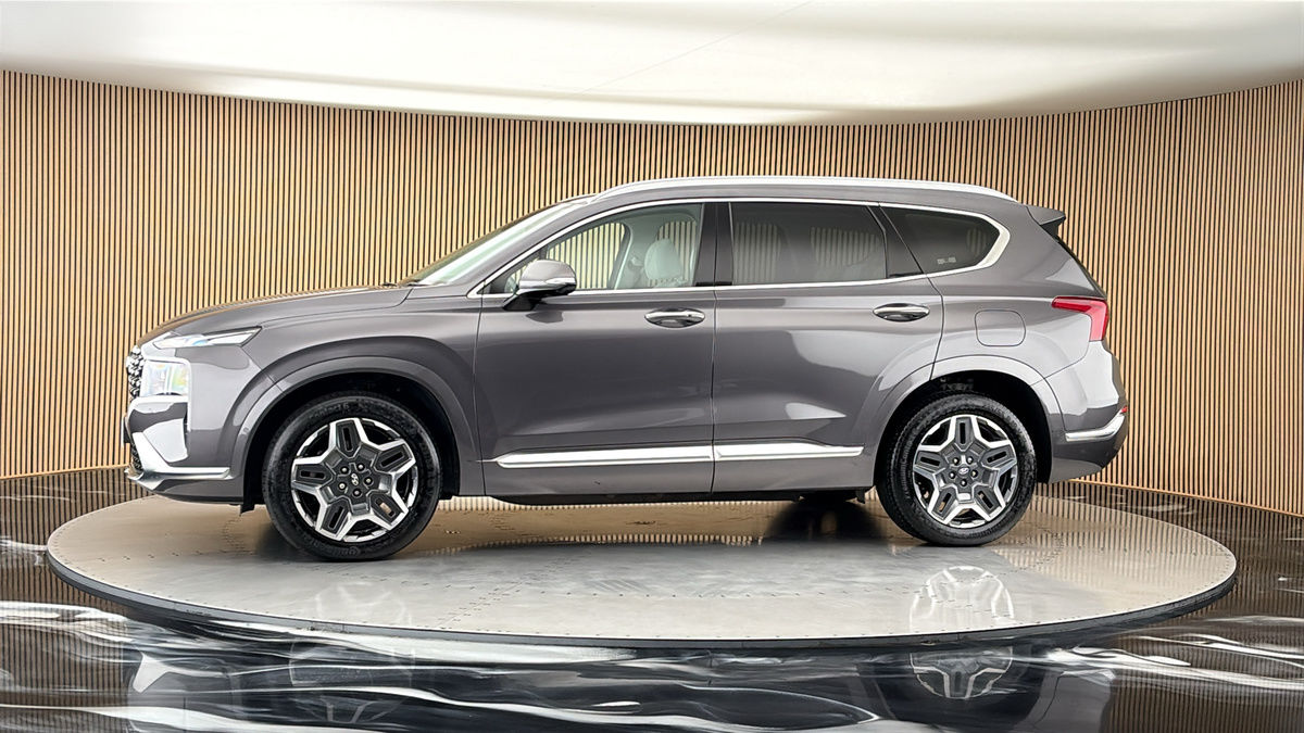 More views of Hyundai Santa Fe