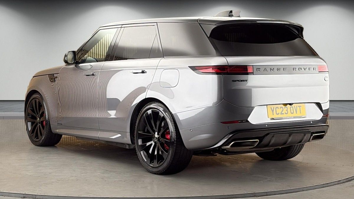 Land Rover Range Rover Sport Image 2