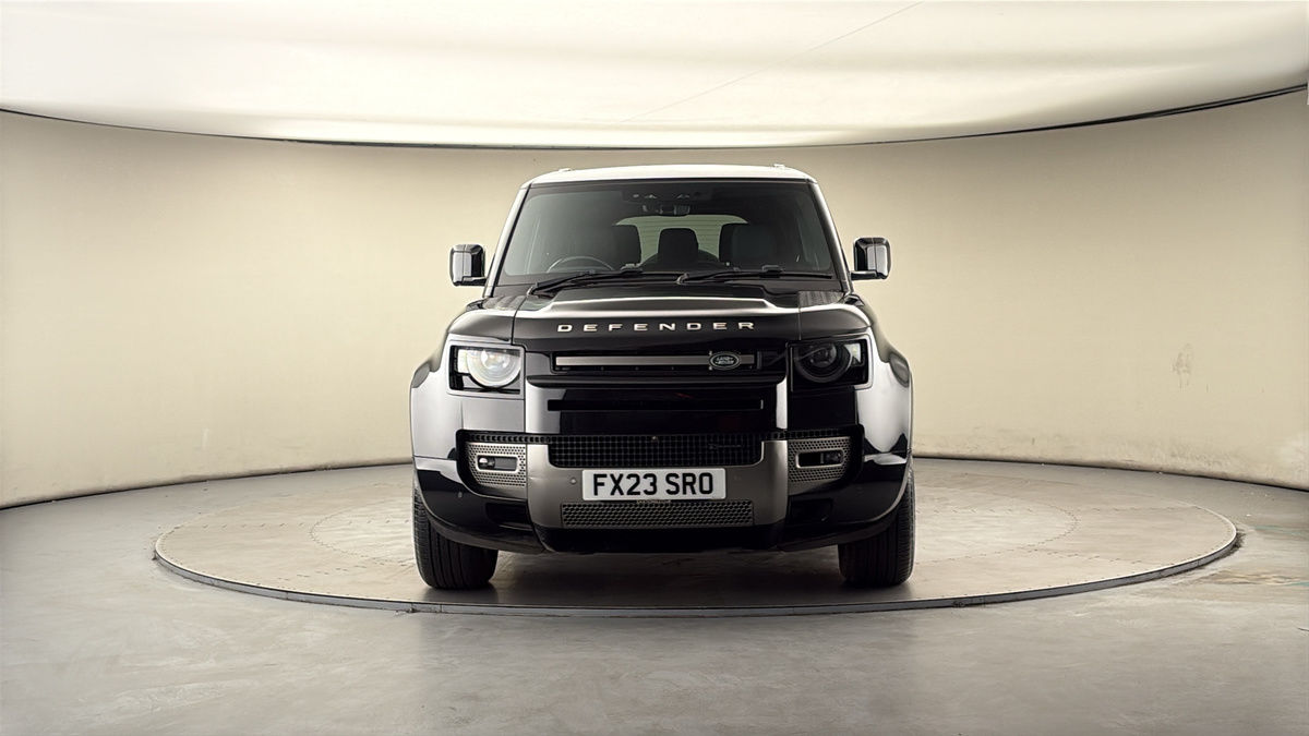 Land Rover Defender 130 Image 3