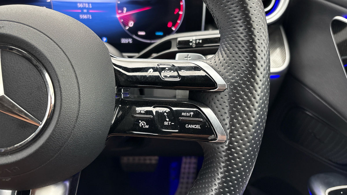 Mercedes-Benz GLC Image 14