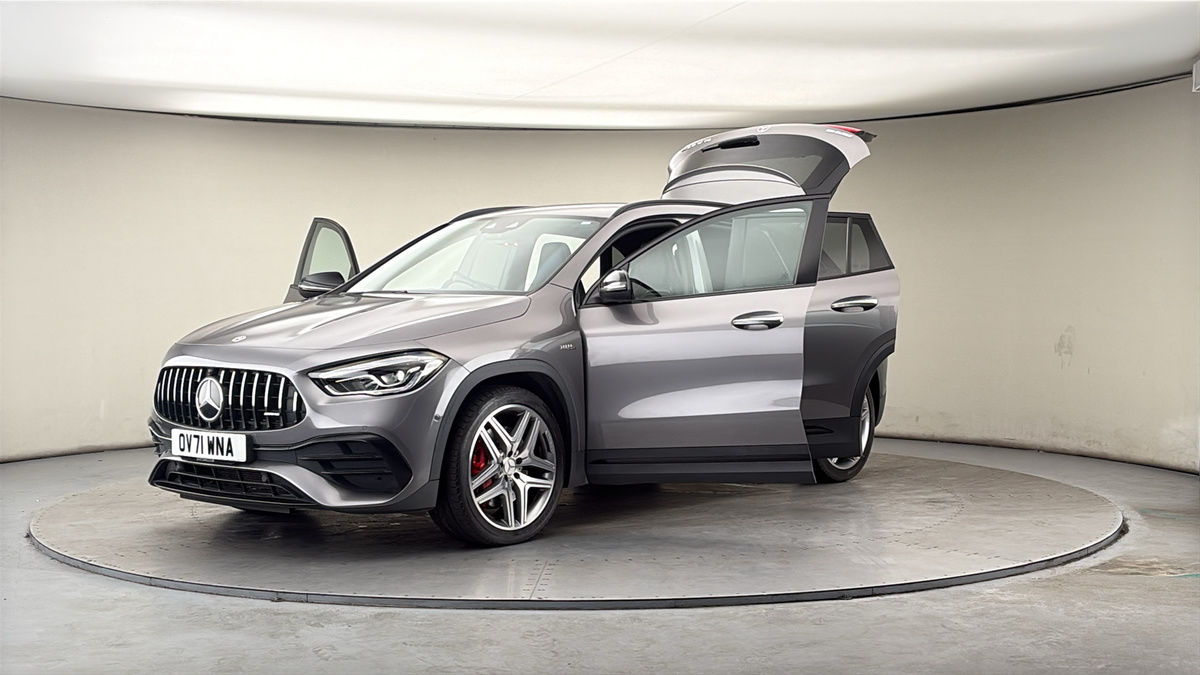 Mercedes-Benz GLA Image 22