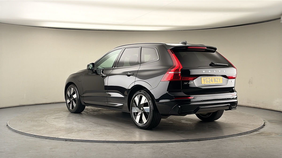 Volvo XC60 Image 2