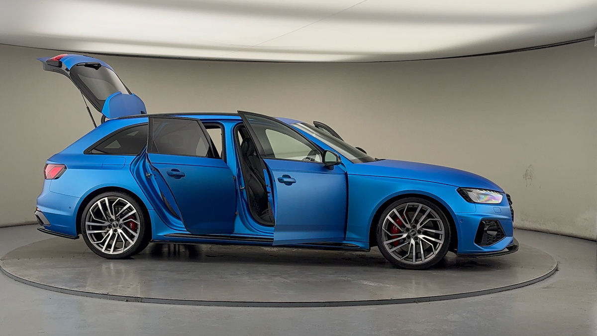 More views of Audi RS4 Avant