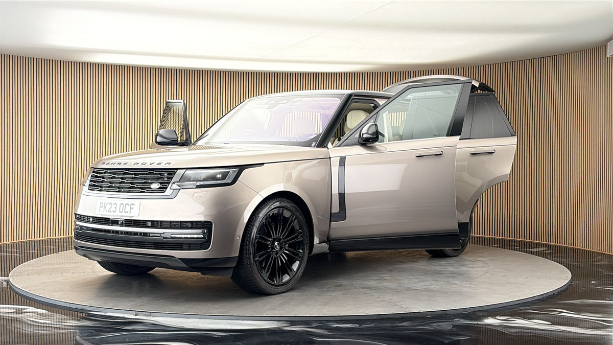 More views of Land Rover Range Rover