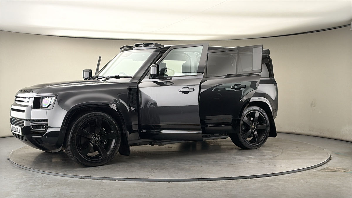 More views of Land Rover Defender 110