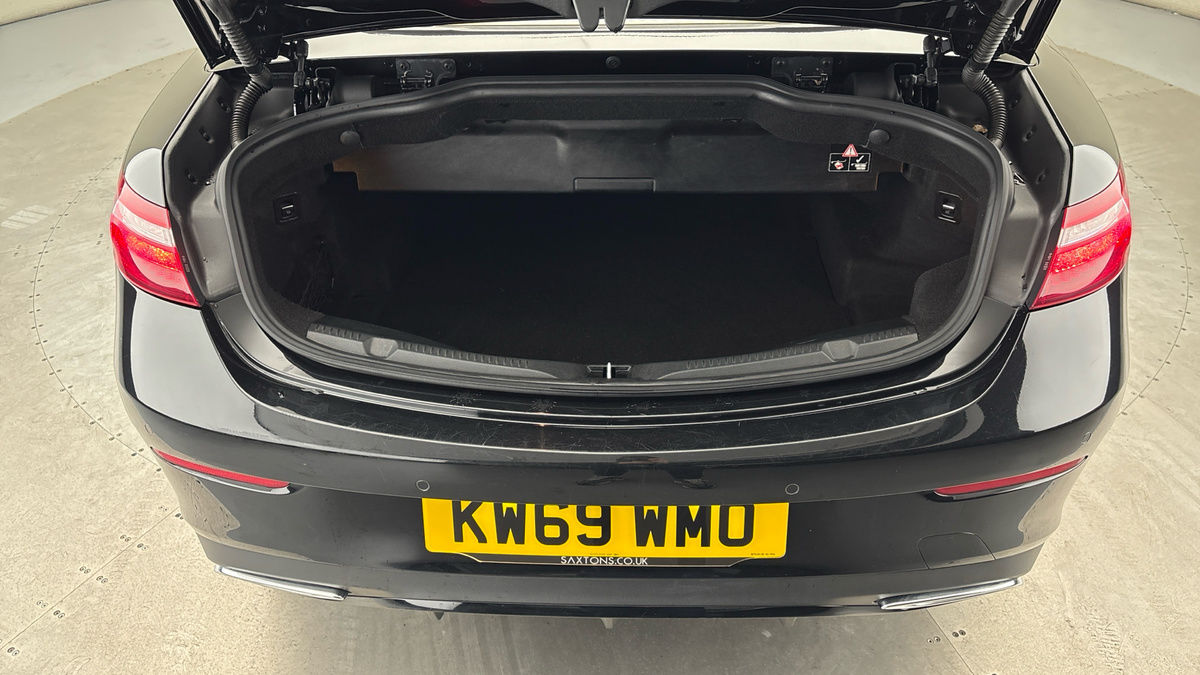 Mercedes-Benz E Class Image 11