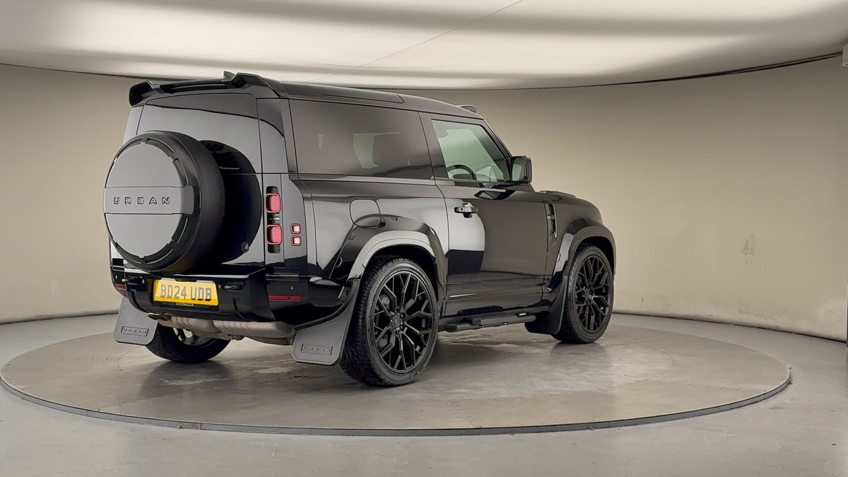 More views of Land Rover Defender 90