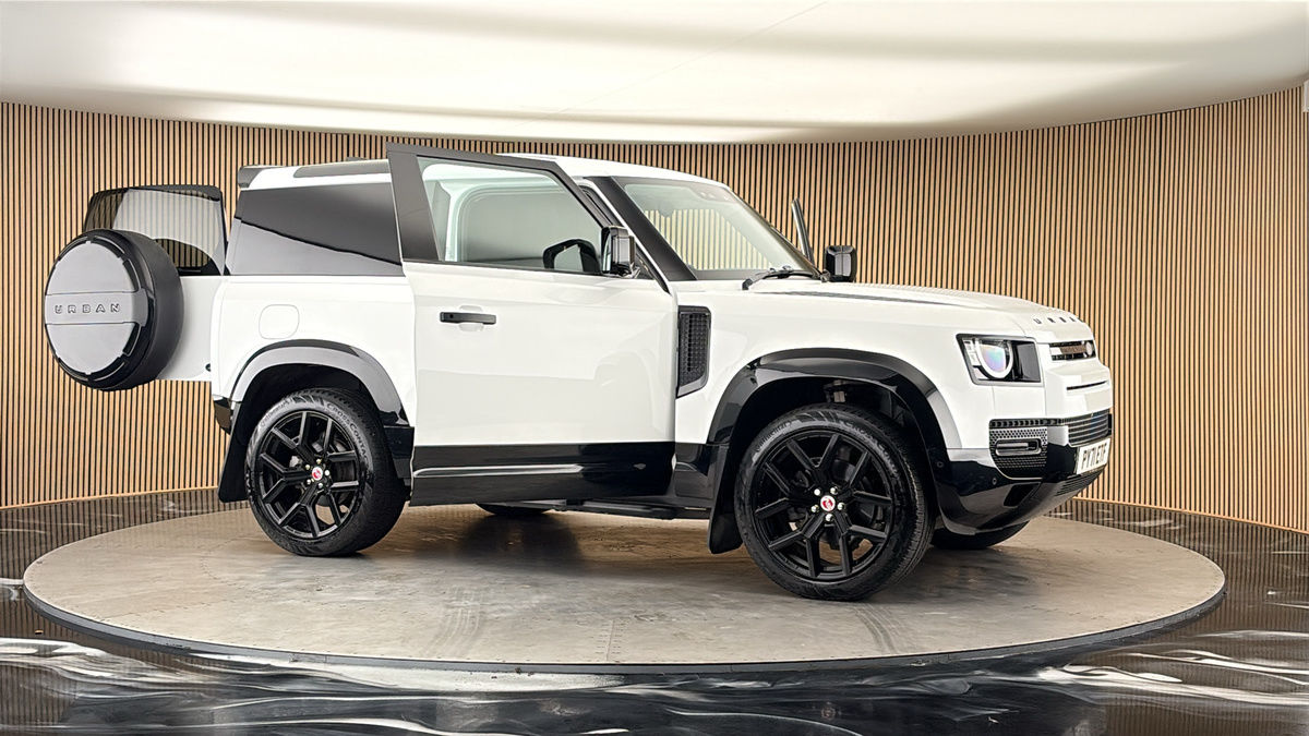 More views of Land Rover Defender 90