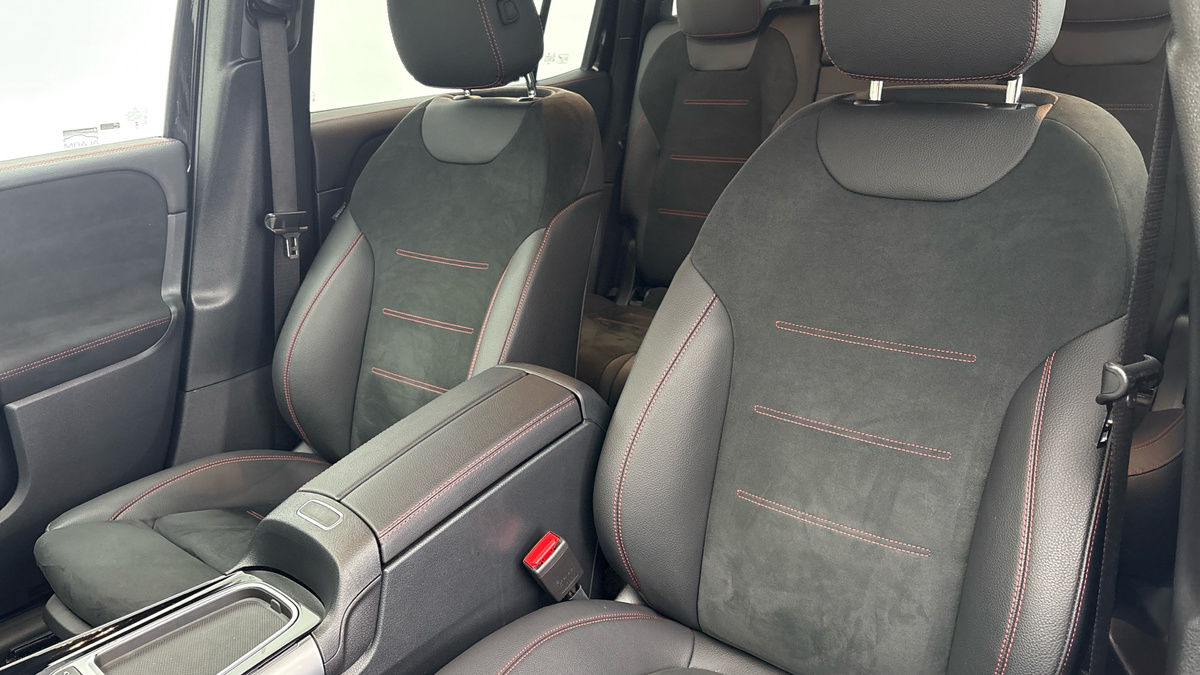 Mercedes-Benz GLB Image 7