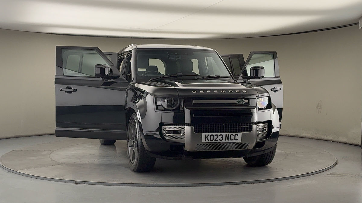 More views of Land Rover Defender 110