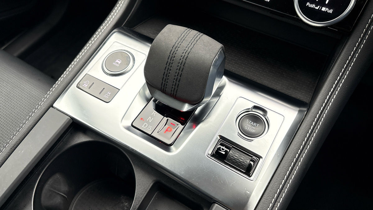 Jaguar F-PACE Image 6