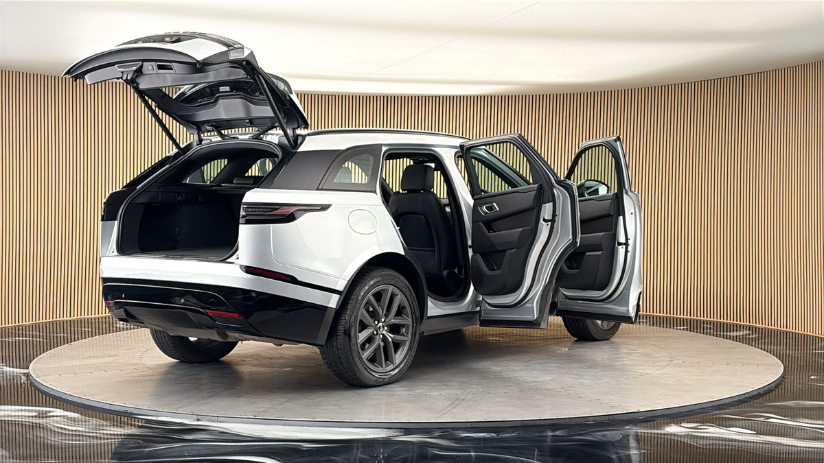 More views of Land Rover Range Rover Velar