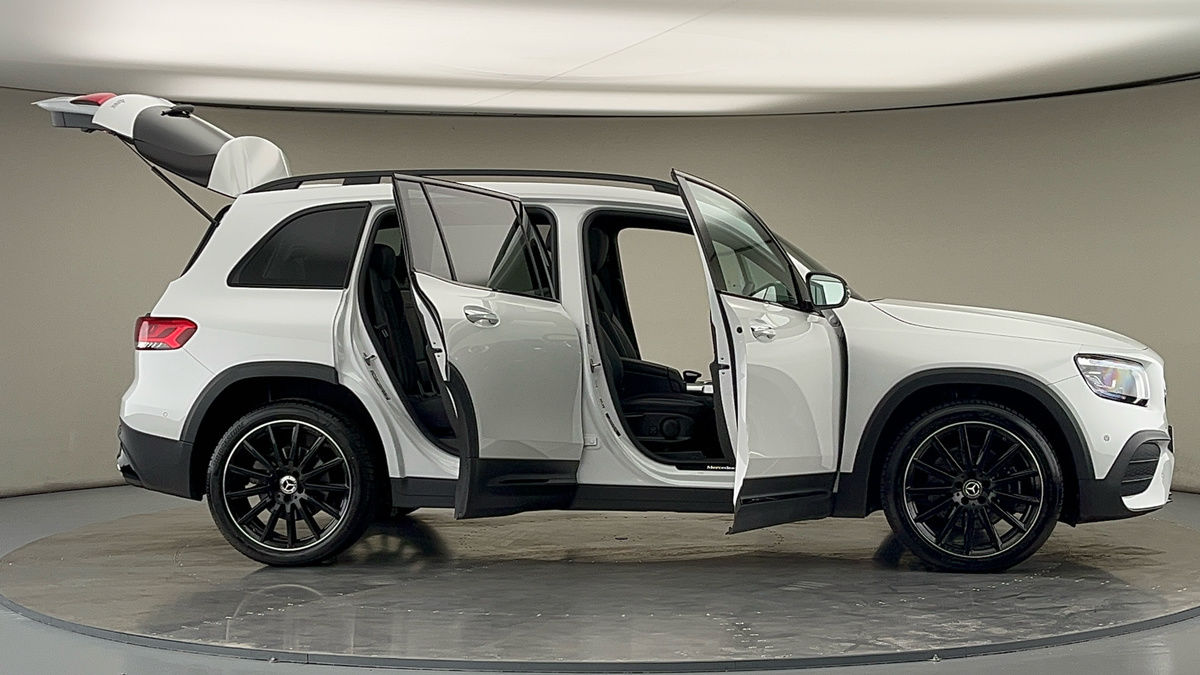 More views of Mercedes-Benz GLB