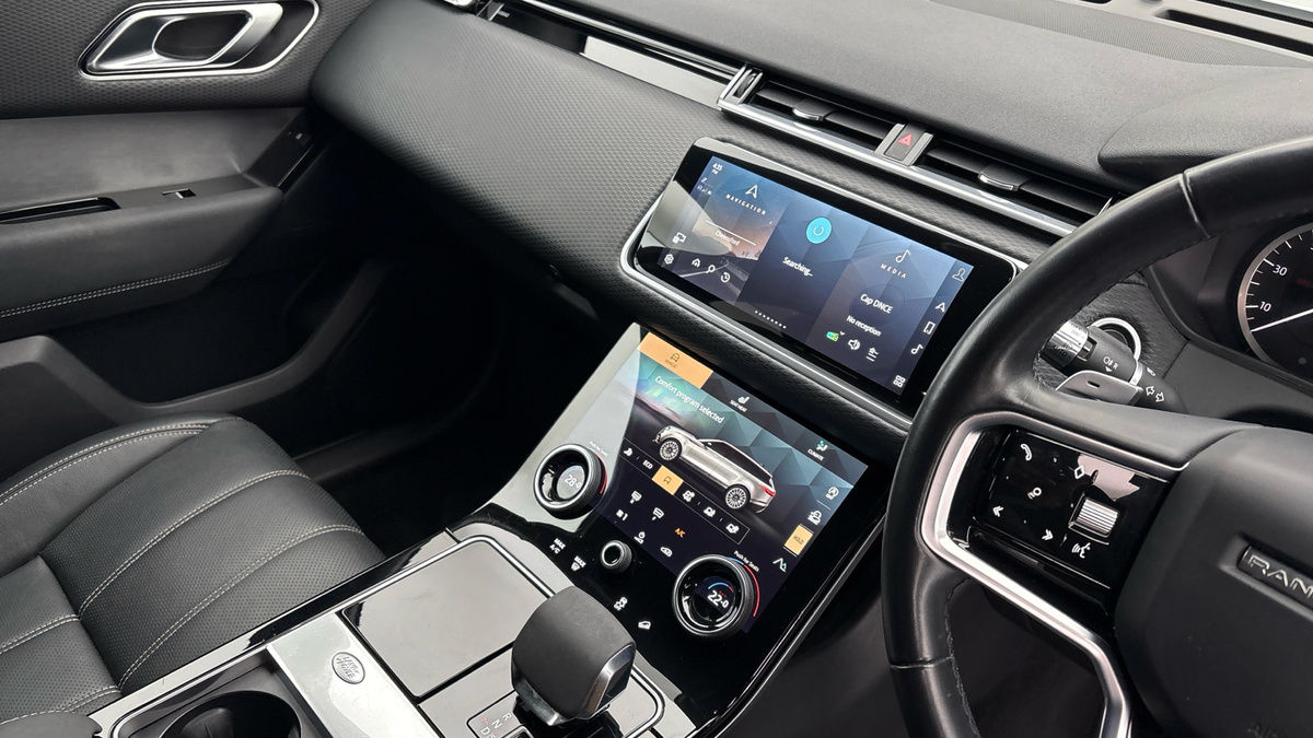 Land Rover Range Rover Velar Image 18