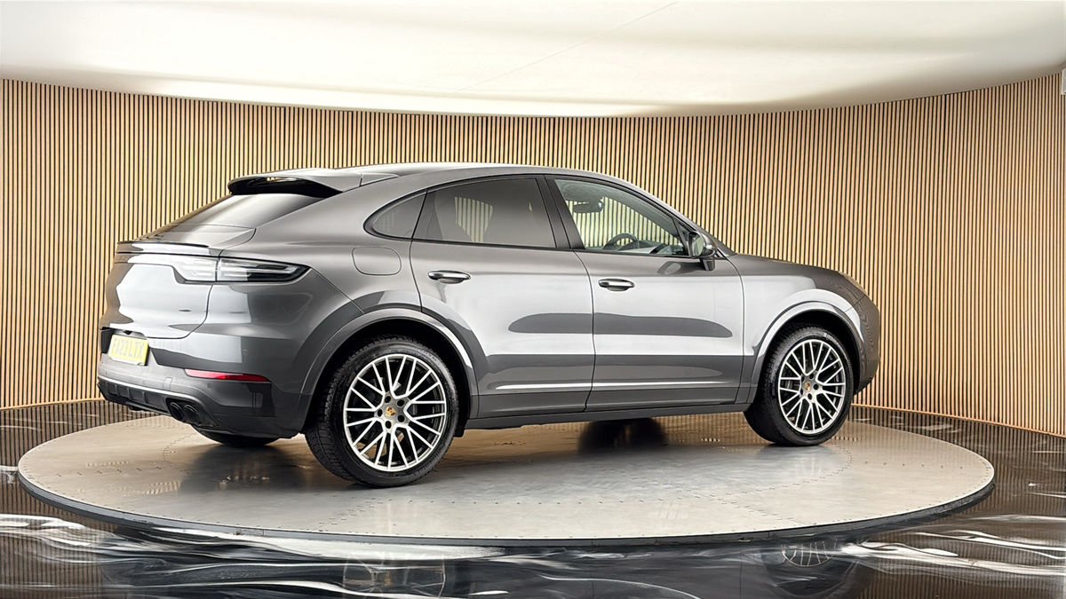 More views of Porsche Cayenne