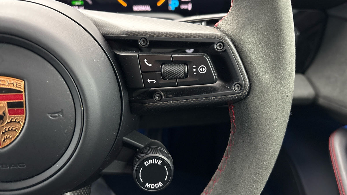 Porsche Taycan Image 14