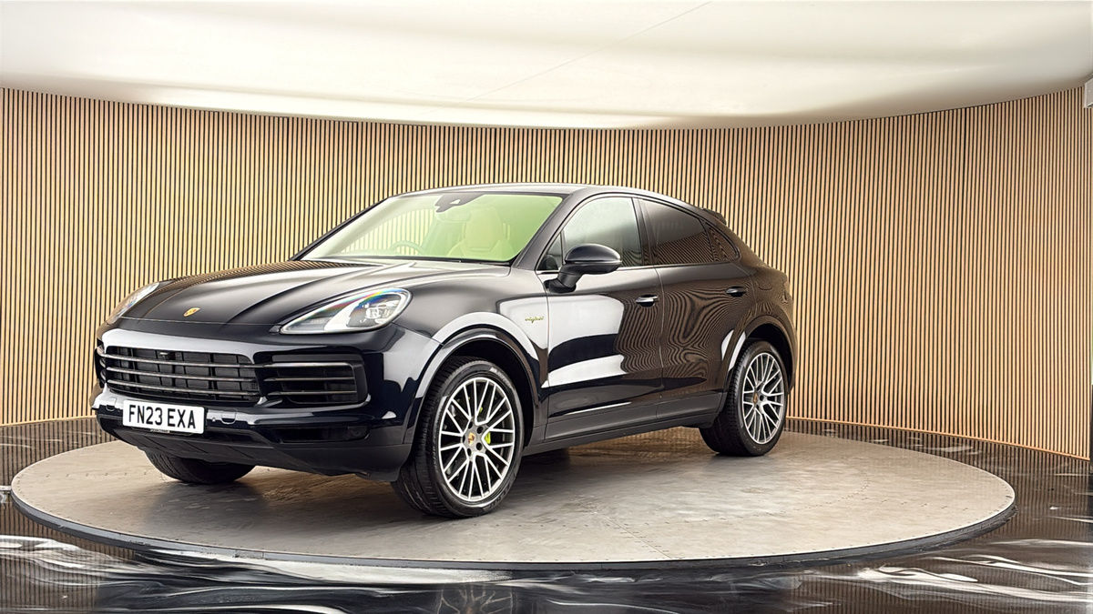More views of Porsche Cayenne