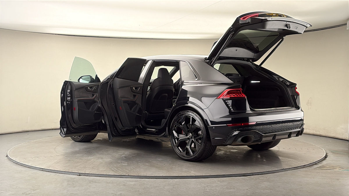 More views of Audi RSQ8