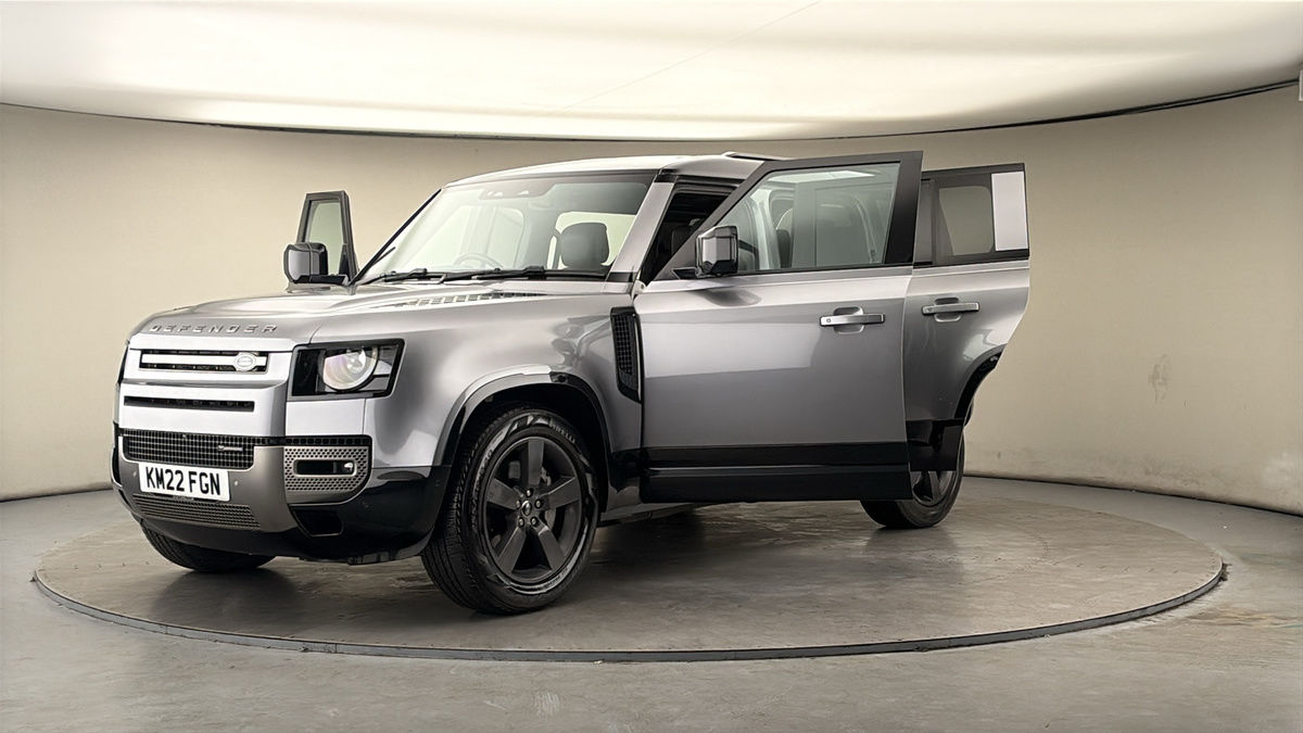 More views of Land Rover Defender 110