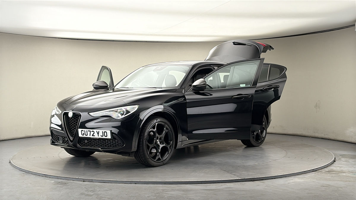 Alfa Romeo Stelvio Image 22