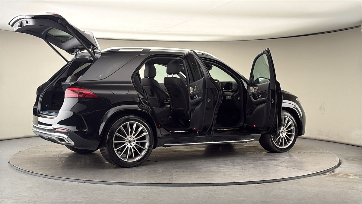 More views of Mercedes-Benz GLE