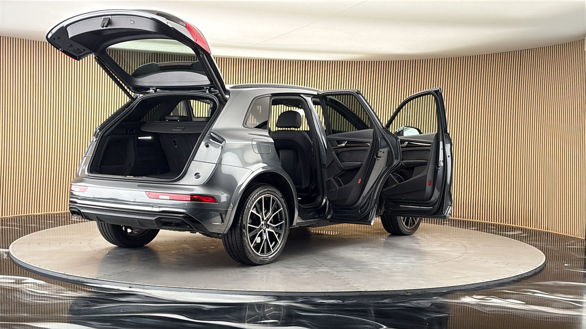 More views of Audi Q5