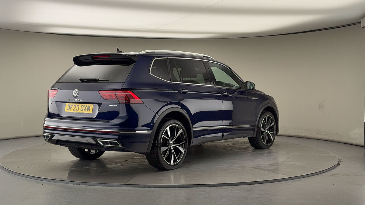 More views of Volkswagen Tiguan Allspace