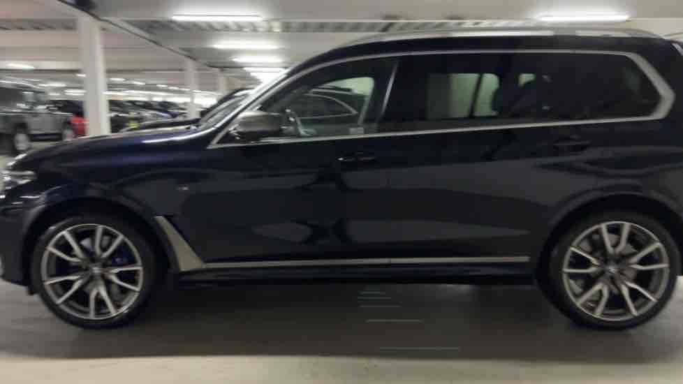 More views of BMW X7