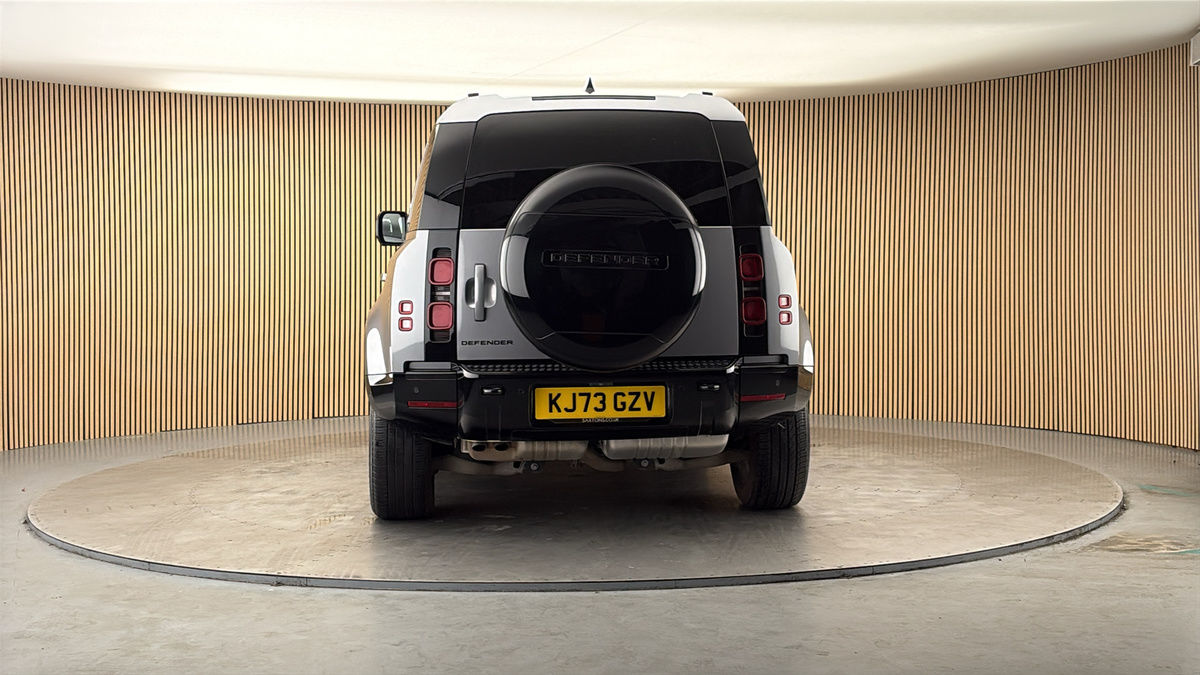 More views of Land Rover Defender 110