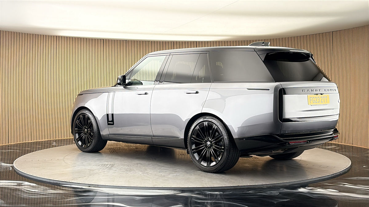 More views of Land Rover Range Rover