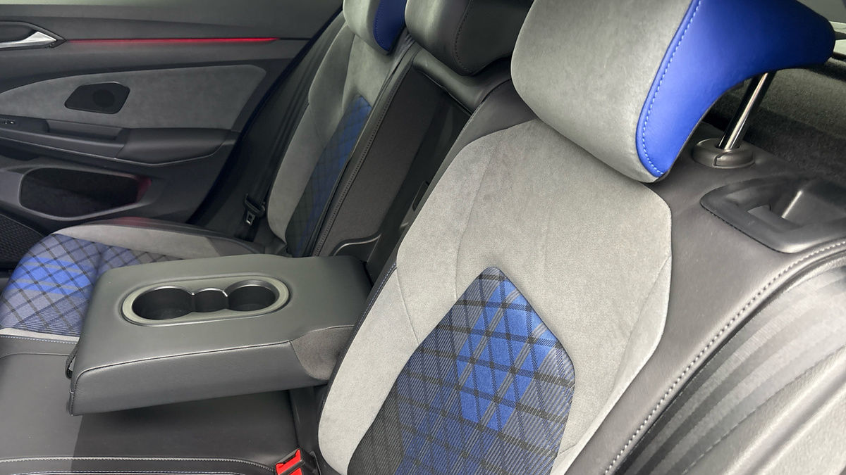 Volkswagen Golf Image 9