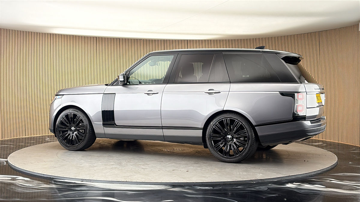 More views of Land Rover Range Rover
