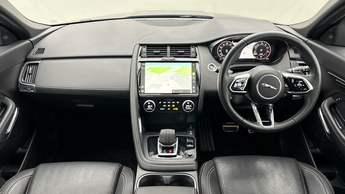 Jaguar E-PACE Image 12