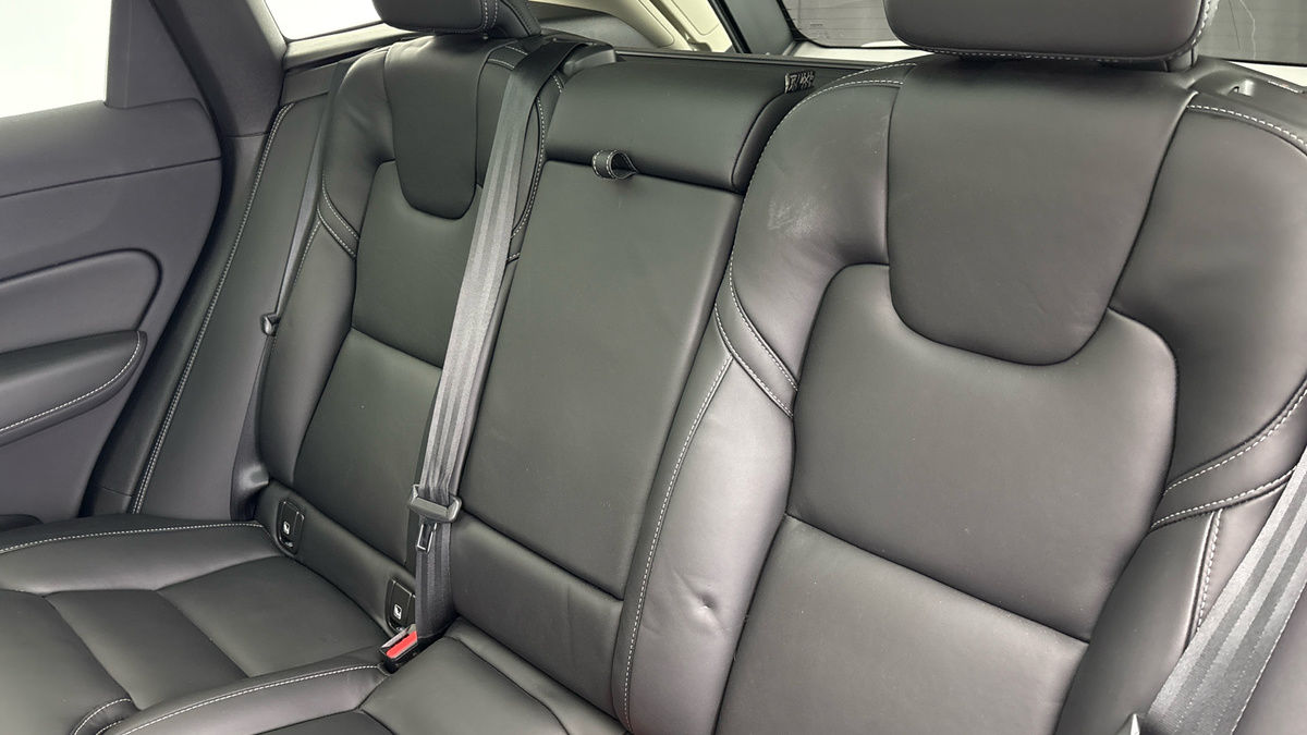 Volvo XC60 Image 8