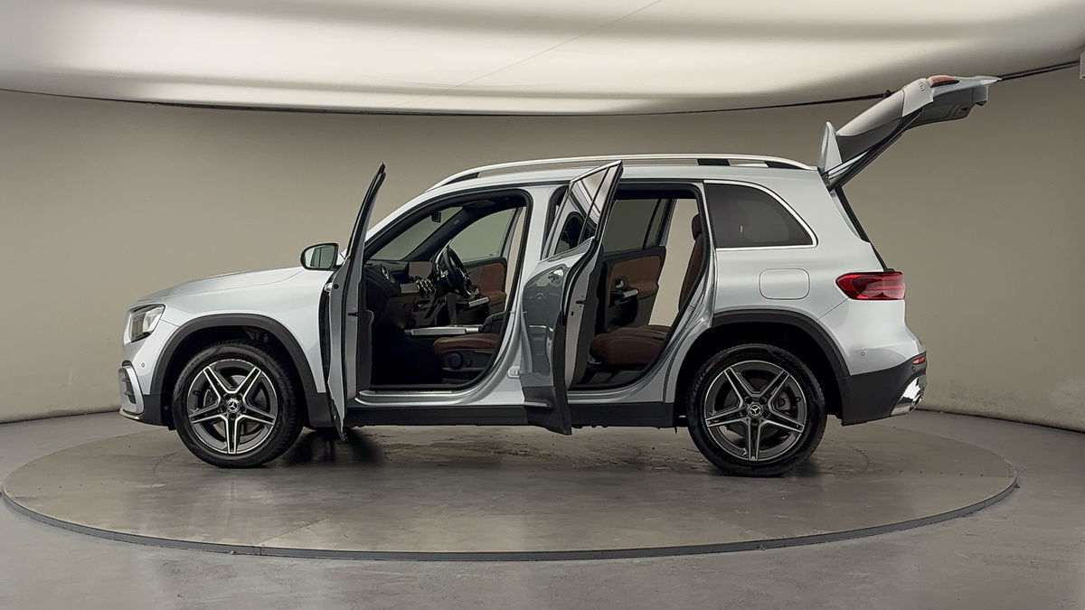 More views of Mercedes-Benz GLB
