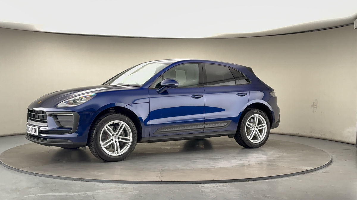 More views of Porsche Macan