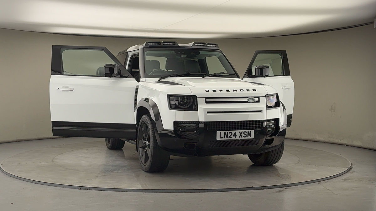 More views of Land Rover Defender 90