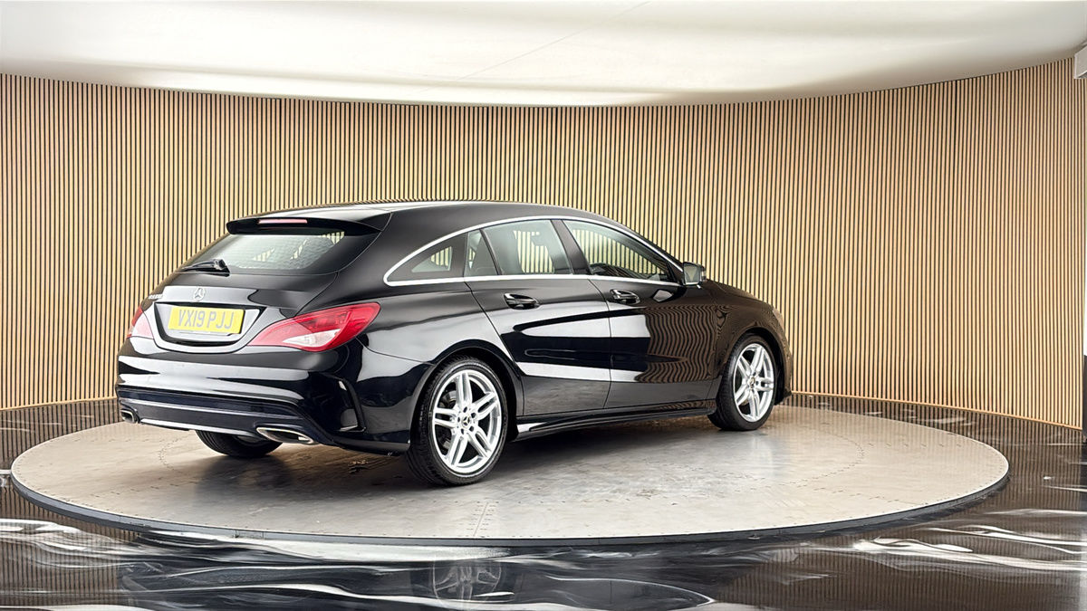 Mercedes-Benz CLA Image 21