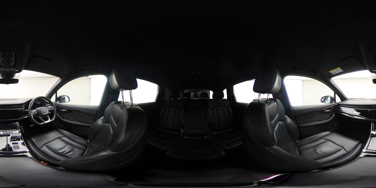 More views of Audi Q7