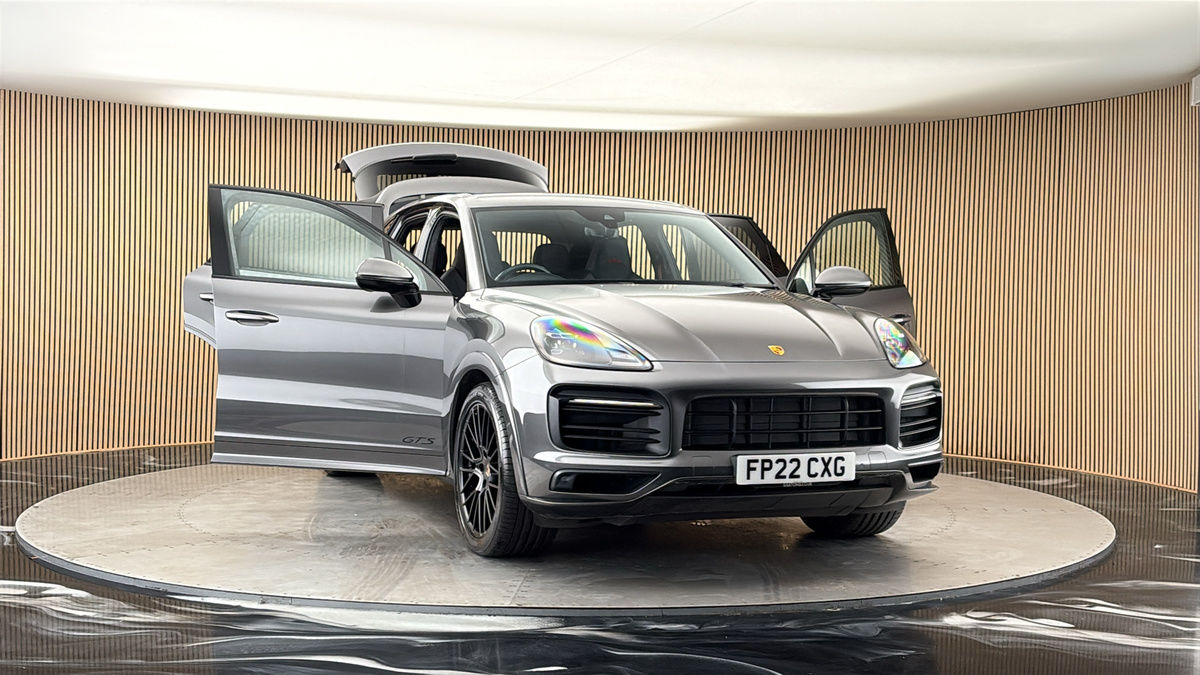 More views of Porsche Cayenne