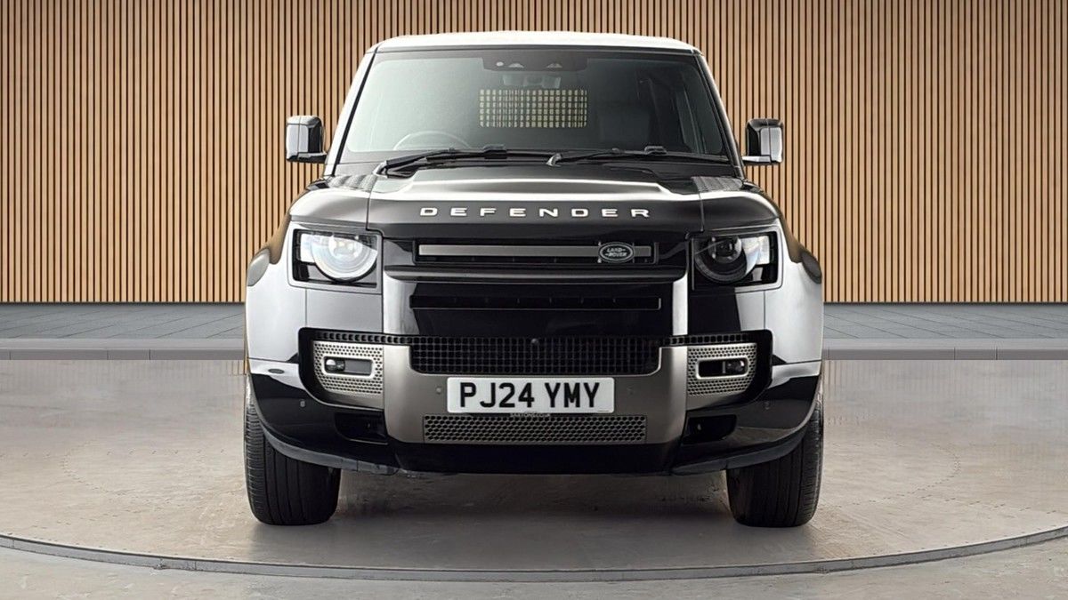 Land Rover Defender 110 Image 3