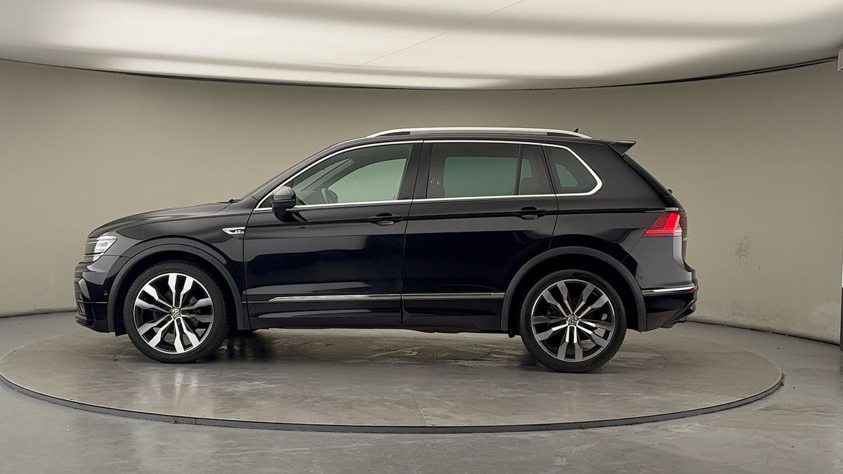 More views of Volkswagen Tiguan