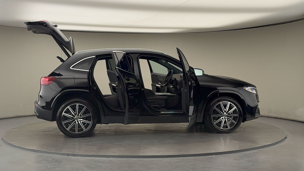 More views of Mercedes-Benz EQA